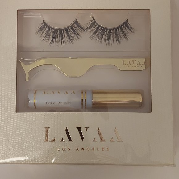 Bundle 3+ items for 15% OFF!  Lavaa Beauty Flirty Lash set - Picture 1 of 2